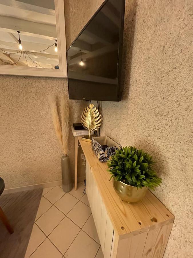 Esprit Hygge A Blois : Un Interieur Bien-Etre Apartment Exterior foto